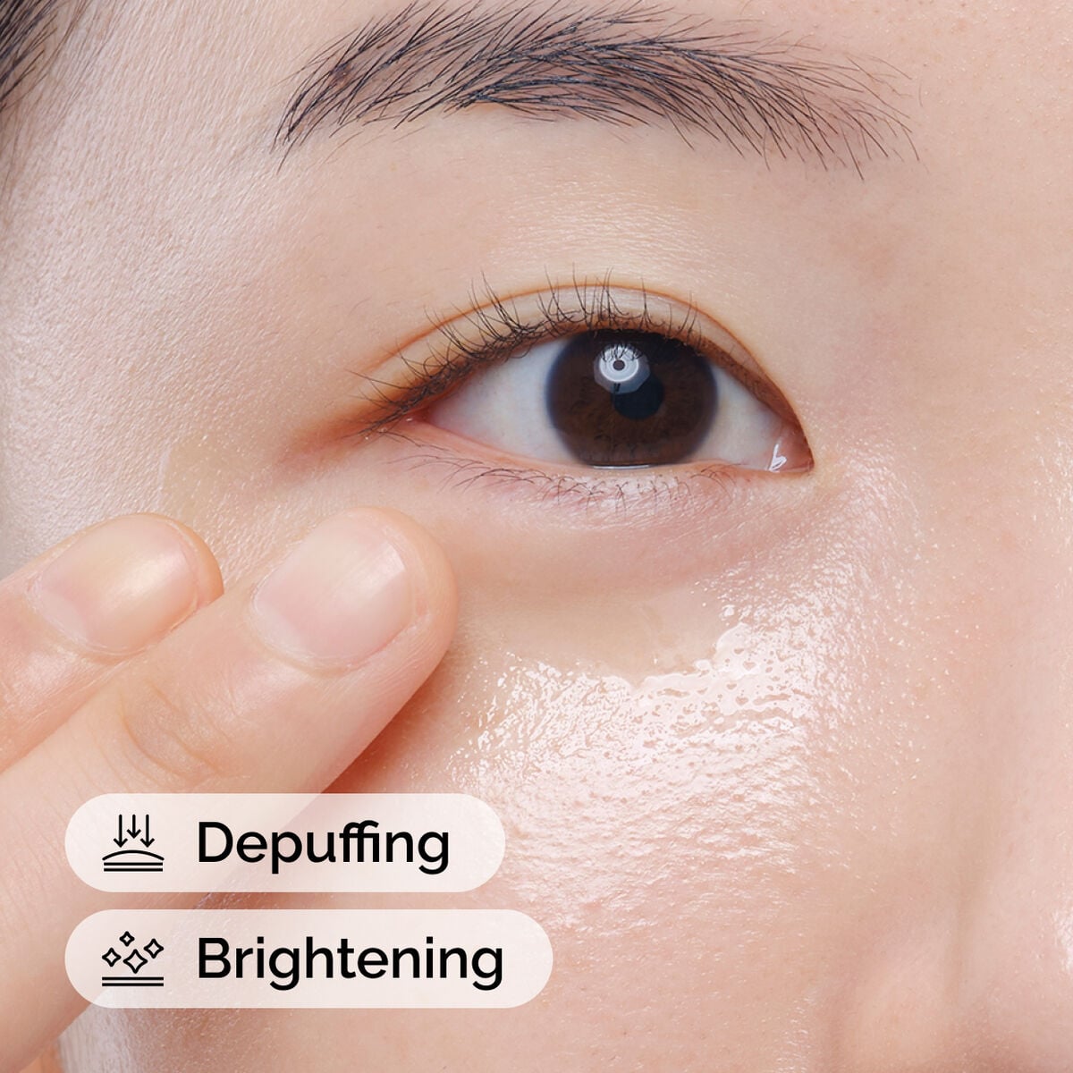 caffeine-solution-5-egcg-eye-serum-t5 ord-caffeine-solution-egcg-model-application-with-benefits.jpg