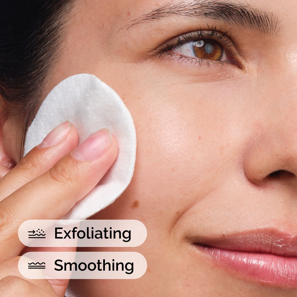 glycolic-acid-7-exfoliating-toner-v8 ord-glycolic-acid-exfoliating-toner-model-application-with-benefits.jpg