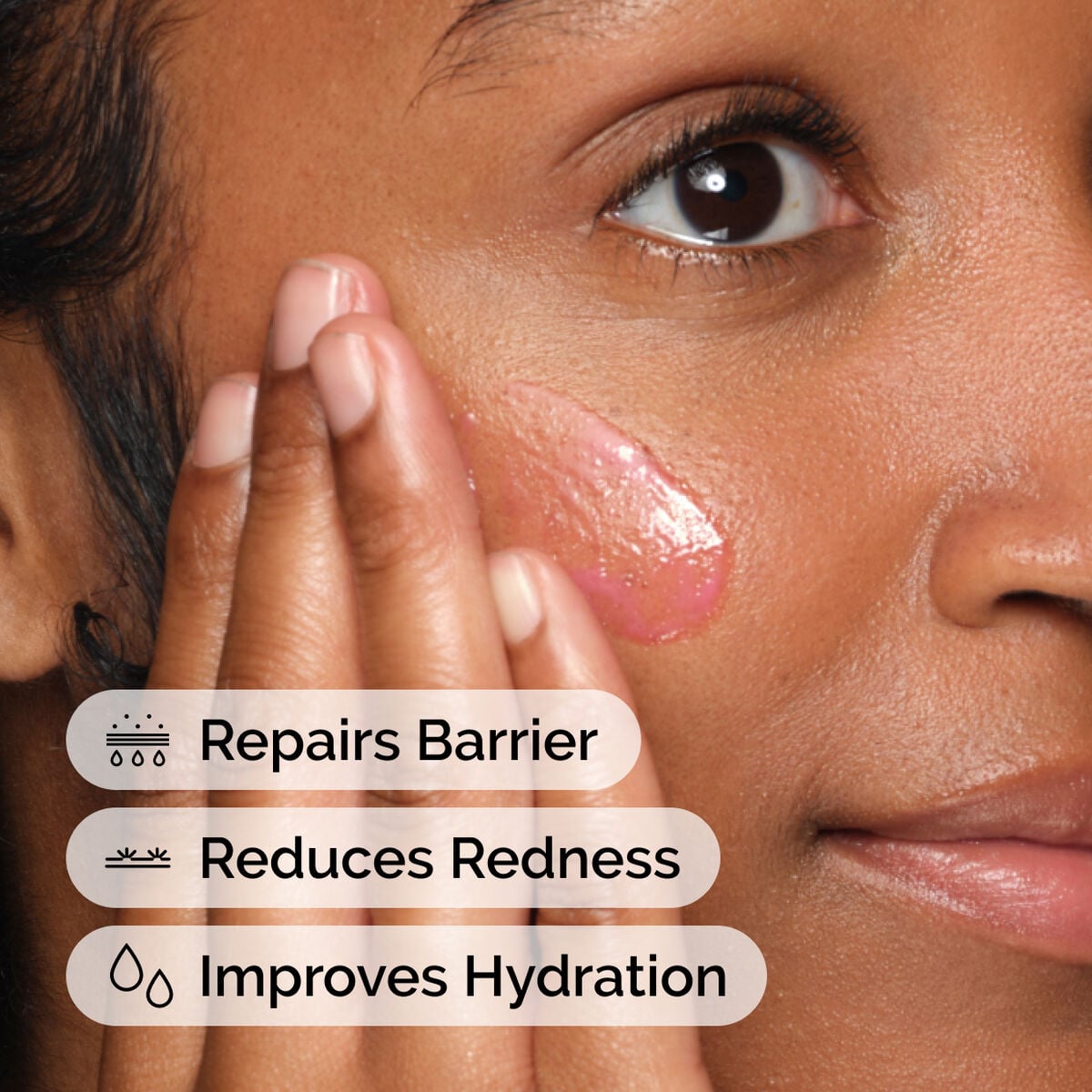 soothing-and-barrier-support-serum-z5 ord-soothing-barrier-support-serum-model-application-with-benefits.jpg
